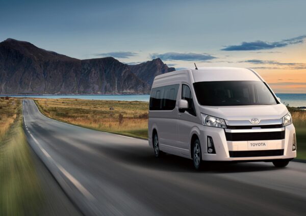 Hiace new model 1___12 Pax //Madinah to Mecca. //MADINAH TO MAKKAH// madinah Ziyraa //BADAR Ziyraat //بدر مزارات //مدينه الى مطار مدينه// مدينه الى مكه// مدينه مزارات - Image 4