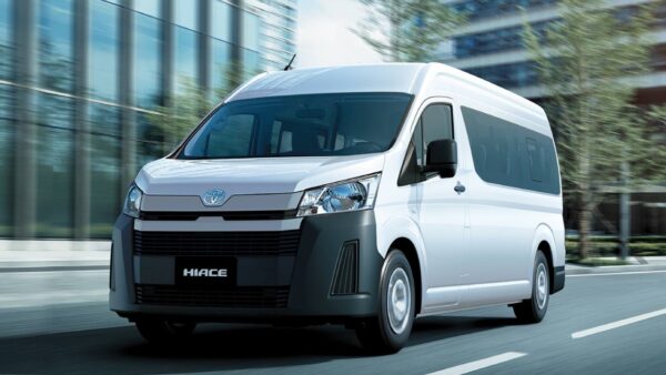 Hiace new model 1___12 Pax //Madinah to Mecca. //MADINAH TO MAKKAH// madinah Ziyraa //BADAR Ziyraat //بدر مزارات //مدينه الى مطار مدينه// مدينه الى مكه// مدينه مزارات - Image 3